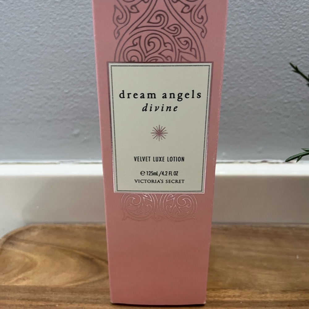 Victoria's Secret Dream Angels Divine  Velvet Luxe Lotion